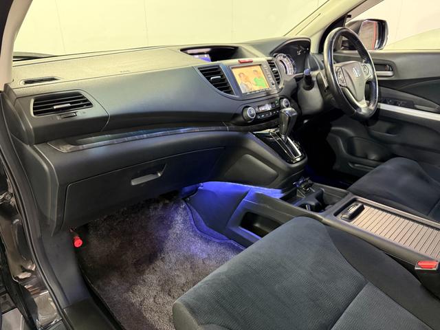 ＣＲ－Ｖ ２４Ｇ　アルミ　盗難防止　オートエアコン　リヤカメラ　ＥＴＣ車載器　禁煙　サイドエアバッグ　ドライブレコーダー　ワンセグ　パワーウインドウ　エアバッグ　ＥＳＣ　キーレス　ＤＶＤ再生可　ＡＢＳ　ナビＴＶ　４ＷＤ（20枚目）