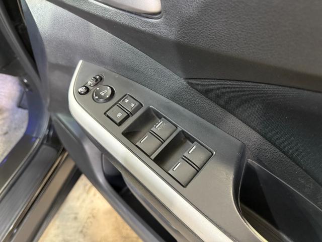 ＣＲ－Ｖ ２４Ｇ　アルミ　盗難防止　オートエアコン　リヤカメラ　ＥＴＣ車載器　禁煙　サイドエアバッグ　ドライブレコーダー　ワンセグ　パワーウインドウ　エアバッグ　ＥＳＣ　キーレス　ＤＶＤ再生可　ＡＢＳ　ナビＴＶ　４ＷＤ（41枚目）