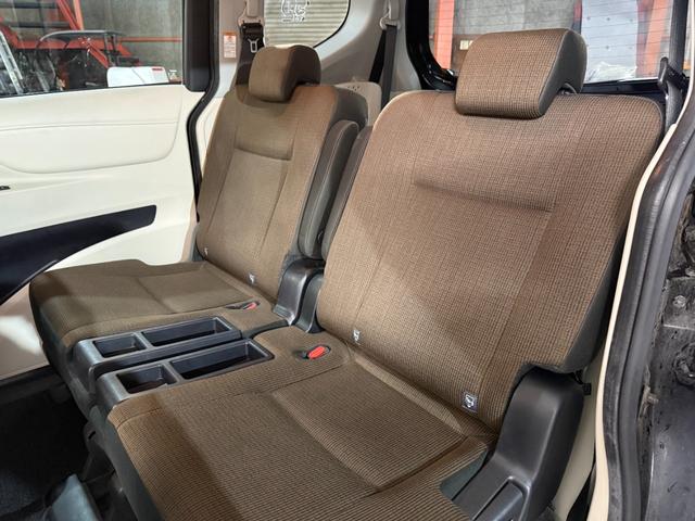 シエンタ Ｇ　ＶＳＣ　リアカメラ　デュアルパワースライドドア　４ＷＤ車　キーフリーシステム　ＡＡＣ　パワーウインドウ　ナビ＆ＴＶ　ＥＴＣ車載器　三列シート　ドライブレコーダー　盗難防止装置　メモリナビ　ＡＢＳ（21枚目）