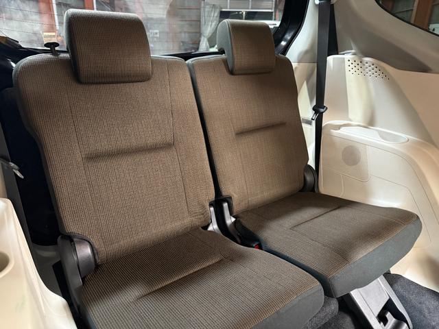 シエンタ Ｇ　ＶＳＣ　リアカメラ　デュアルパワースライドドア　４ＷＤ車　キーフリーシステム　ＡＡＣ　パワーウインドウ　ナビ＆ＴＶ　ＥＴＣ車載器　三列シート　ドライブレコーダー　盗難防止装置　メモリナビ　ＡＢＳ（25枚目）