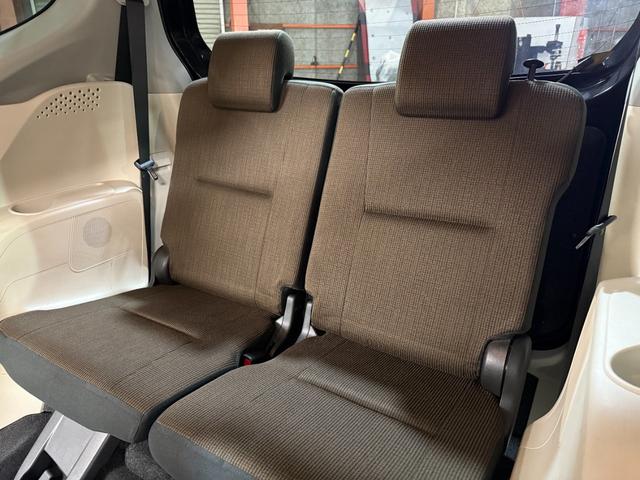 シエンタ Ｇ　ＶＳＣ　リアカメラ　デュアルパワースライドドア　４ＷＤ車　キーフリーシステム　ＡＡＣ　パワーウインドウ　ナビ＆ＴＶ　ＥＴＣ車載器　三列シート　ドライブレコーダー　盗難防止装置　メモリナビ　ＡＢＳ（26枚目）