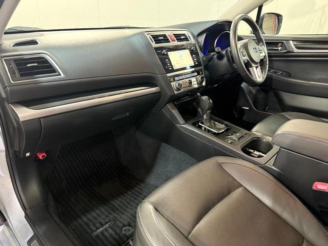 レガシィＢ４ リミテッド　インテリキー　キーレスアクセス　ＡＷ　本革　禁煙　メモリーナビ　運転席パワーシート　クルコン　前席シートヒーター　アイドリングストップ　ドライブレコーダー　４ＷＤ　エアバッグ　ナビＴＶ　ＡＢＳ　Ｂカメ（20枚目）