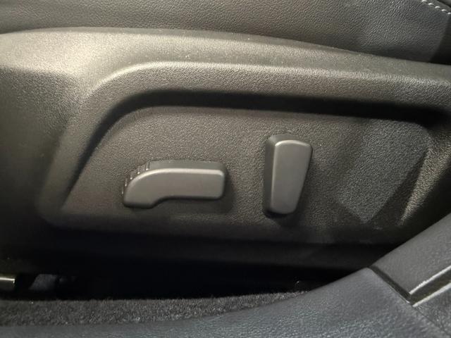 レガシィＢ４ リミテッド　インテリキー　キーレスアクセス　ＡＷ　本革　禁煙　メモリーナビ　運転席パワーシート　クルコン　前席シートヒーター　アイドリングストップ　ドライブレコーダー　４ＷＤ　エアバッグ　ナビＴＶ　ＡＢＳ　Ｂカメ（22枚目）