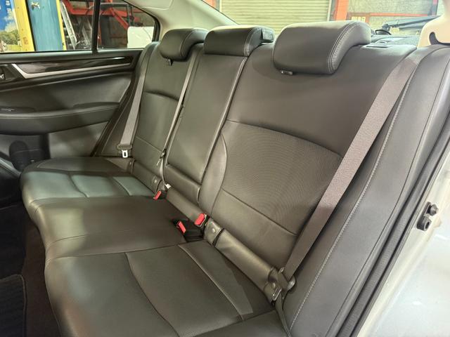 レガシィＢ４ リミテッド　インテリキー　キーレスアクセス　ＡＷ　本革　禁煙　メモリーナビ　運転席パワーシート　クルコン　前席シートヒーター　アイドリングストップ　ドライブレコーダー　４ＷＤ　エアバッグ　ナビＴＶ　ＡＢＳ　Ｂカメ（24枚目）
