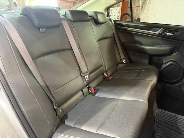 レガシィＢ４ リミテッド　インテリキー　キーレスアクセス　ＡＷ　本革　禁煙　メモリーナビ　運転席パワーシート　クルコン　前席シートヒーター　アイドリングストップ　ドライブレコーダー　４ＷＤ　エアバッグ　ナビＴＶ　ＡＢＳ　Ｂカメ（26枚目）