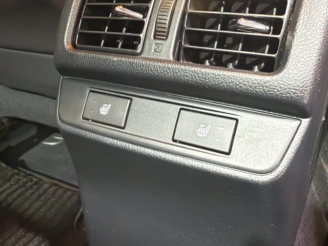 レガシィＢ４ リミテッド　インテリキー　キーレスアクセス　ＡＷ　本革　禁煙　メモリーナビ　運転席パワーシート　クルコン　前席シートヒーター　アイドリングストップ　ドライブレコーダー　４ＷＤ　エアバッグ　ナビＴＶ　ＡＢＳ　Ｂカメ（42枚目）