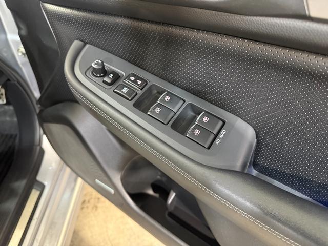 レガシィＢ４ リミテッド　インテリキー　キーレスアクセス　ＡＷ　本革　禁煙　メモリーナビ　運転席パワーシート　クルコン　前席シートヒーター　アイドリングストップ　ドライブレコーダー　４ＷＤ　エアバッグ　ナビＴＶ　ＡＢＳ　Ｂカメ（43枚目）