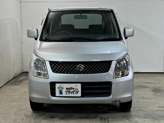 ワゴンＲ ＦＸ　シートヒータ付き　４ＷＤ車　アルミホイル　キーレスエントリーシステム　ＤＶＤ再生可能　運転席助手席エアバック　メモリナビ　エアバック　パワステ　ベンチシート車　オ－トエアコン　ナビ・ＴＶ（8枚目）