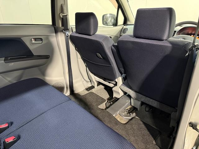 ワゴンＲ ＦＸ　シートヒータ付き　４ＷＤ車　アルミホイル　キーレスエントリーシステム　ＤＶＤ再生可能　運転席助手席エアバック　メモリナビ　エアバック　パワステ　ベンチシート車　オ－トエアコン　ナビ・ＴＶ（20枚目）