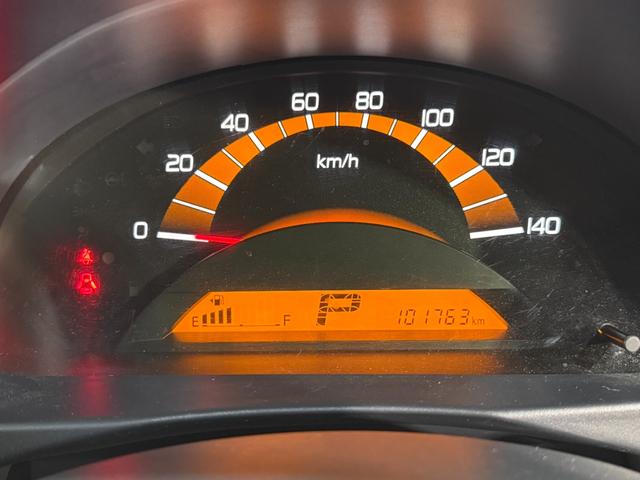 ワゴンＲ ＦＸ　シートヒータ付き　４ＷＤ車　アルミホイル　キーレスエントリーシステム　ＤＶＤ再生可能　運転席助手席エアバック　メモリナビ　エアバック　パワステ　ベンチシート車　オ－トエアコン　ナビ・ＴＶ（30枚目）