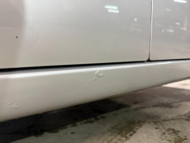 ワゴンＲ ＦＸ　シートヒータ付き　４ＷＤ車　アルミホイル　キーレスエントリーシステム　ＤＶＤ再生可能　運転席助手席エアバック　メモリナビ　エアバック　パワステ　ベンチシート車　オ－トエアコン　ナビ・ＴＶ（35枚目）