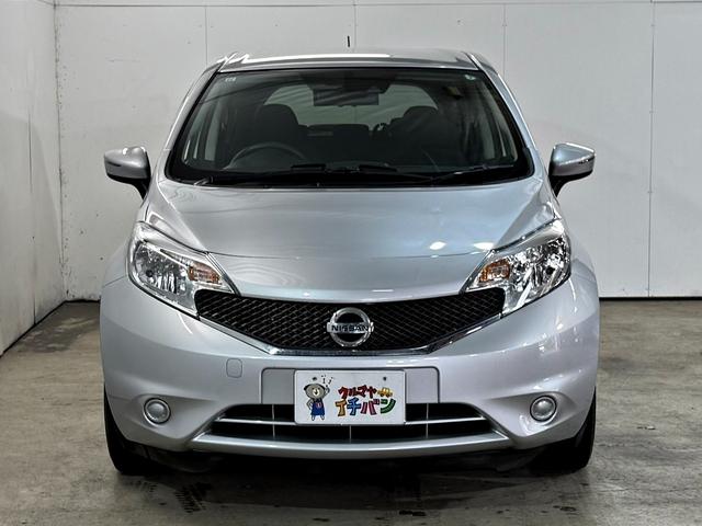 ノート X FOUR 禁煙 踏み間違い衝突防止 VSA 車線逸脱警報装置 インテリジェントキ 助手席エアバッグ キーレス 切替4WD PW エアバック 寒冷地仕様 盗難防止装置 パワーステアリング ABS AAC(7枚目)