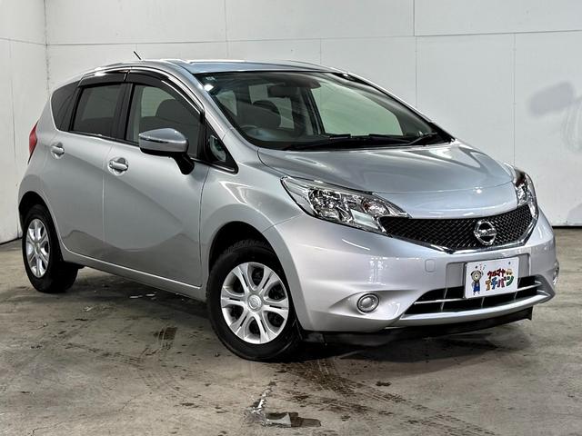 ノート X FOUR 禁煙 踏み間違い衝突防止 VSA 車線逸脱警報装置 インテリジェントキ 助手席エアバッグ キーレス 切替4WD PW エアバック 寒冷地仕様 盗難防止装置 パワーステアリング ABS AAC(11枚目)