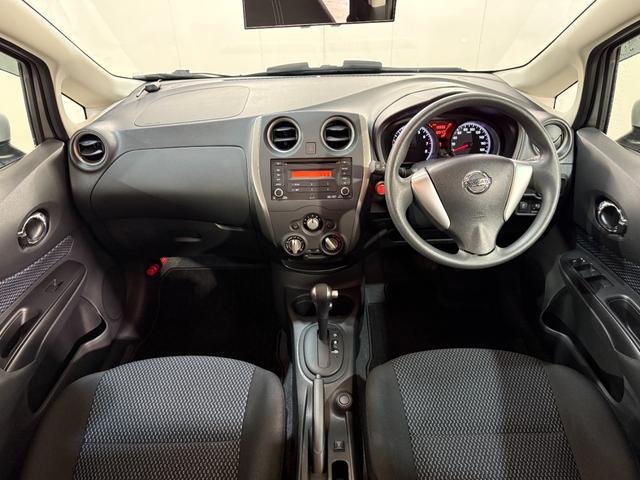 ノート X FOUR 禁煙 踏み間違い衝突防止 VSA 車線逸脱警報装置 インテリジェントキ 助手席エアバッグ キーレス 切替4WD PW エアバック 寒冷地仕様 盗難防止装置 パワーステアリング ABS AAC(12枚目)