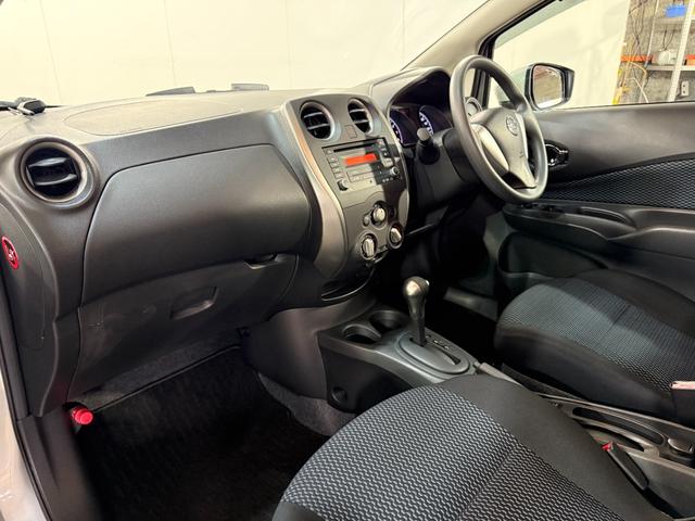 ノート X FOUR 禁煙 踏み間違い衝突防止 VSA 車線逸脱警報装置 インテリジェントキ 助手席エアバッグ キーレス 切替4WD PW エアバック 寒冷地仕様 盗難防止装置 パワーステアリング ABS AAC(15枚目)