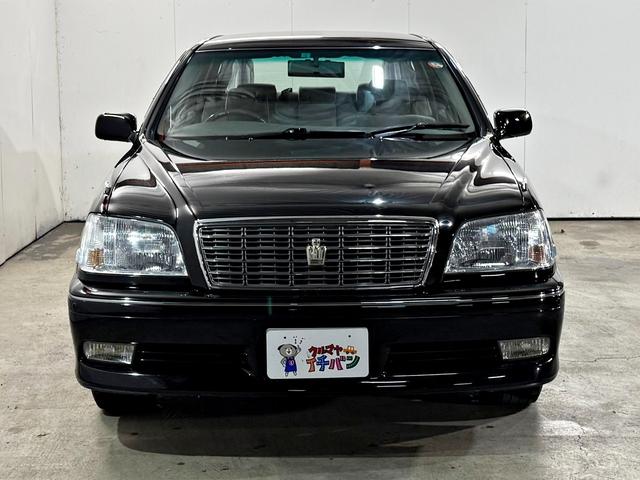 クラウン ロイヤルエクストラＦｏｕｒ　Ｑパッケージ　４ＷＤ　エアバック　パワステ　パワーウインド　ＡＢＳ　エアコン　キーレスキー　パワーシート　禁煙車（7枚目）