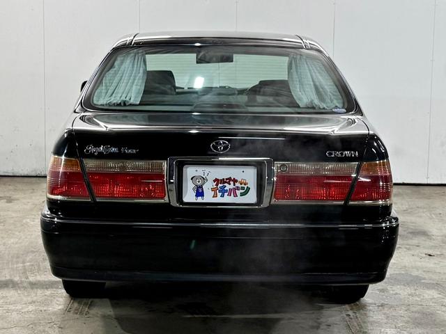 クラウン ロイヤルエクストラＦｏｕｒ　Ｑパッケージ　４ＷＤ　エアバック　パワステ　パワーウインド　ＡＢＳ　エアコン　キーレスキー　パワーシート　禁煙車（8枚目）