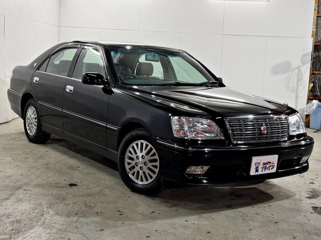 クラウン ロイヤルエクストラＦｏｕｒ　Ｑパッケージ　４ＷＤ　エアバック　パワステ　パワーウインド　ＡＢＳ　エアコン　キーレスキー　パワーシート　禁煙車（11枚目）