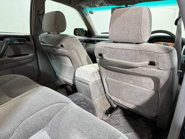 クラウン ロイヤルエクストラＦｏｕｒ　Ｑパッケージ　４ＷＤ　エアバック　パワステ　パワーウインド　ＡＢＳ　エアコン　キーレスキー　パワーシート　禁煙車（20枚目）