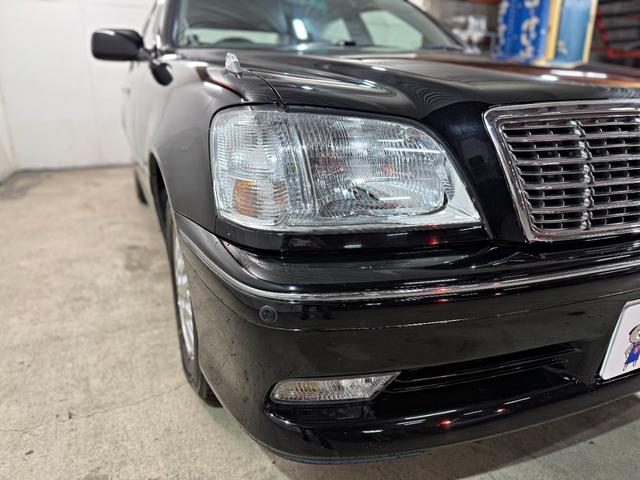 クラウン ロイヤルエクストラＦｏｕｒ　Ｑパッケージ　４ＷＤ　エアバック　パワステ　パワーウインド　ＡＢＳ　エアコン　キーレスキー　パワーシート　禁煙車（24枚目）