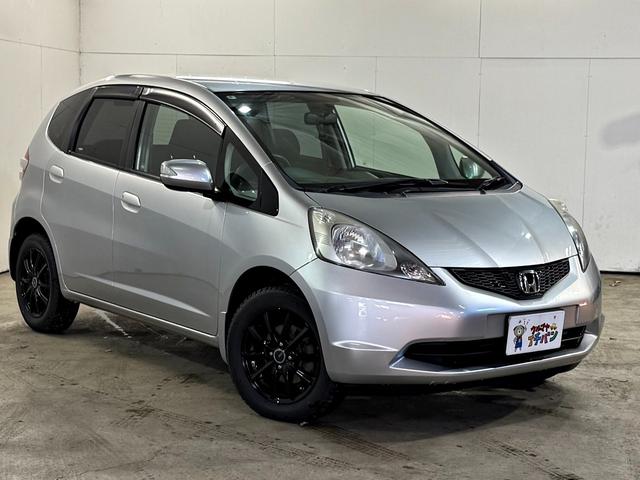 フィット G ETC車載器 パワーウィンド AW パワステ 4WD ABS付 エアコン 運転席エアバッグ Wエアバック キーレスエントリ(8枚目)