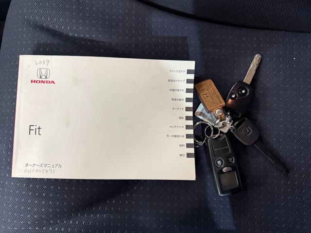 フィット G ETC車載器 パワーウィンド AW パワステ 4WD ABS付 エアコン 運転席エアバッグ Wエアバック キーレスエントリ(19枚目)