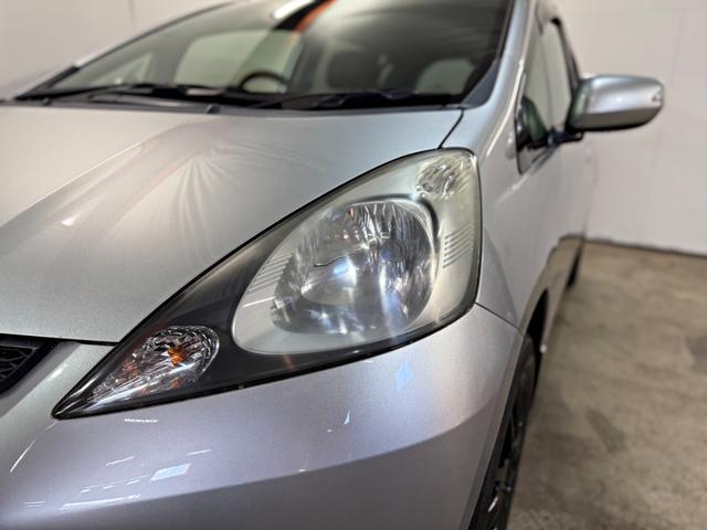 フィット G ETC車載器 パワーウィンド AW パワステ 4WD ABS付 エアコン 運転席エアバッグ Wエアバック キーレスエントリ(22枚目)