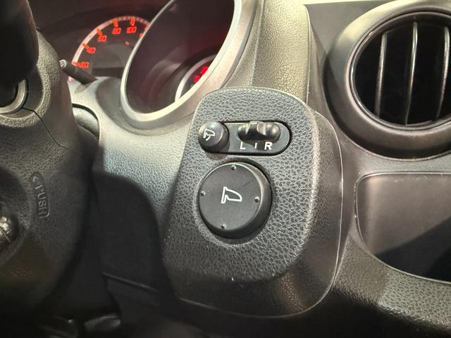 フィット G ETC車載器 パワーウィンド AW パワステ 4WD ABS付 エアコン 運転席エアバッグ Wエアバック キーレスエントリ(28枚目)