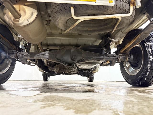 キャリイトラック KCパワステ アルミホイール パワステ付き 4WD車(25枚目)