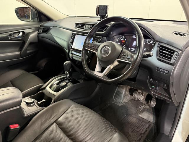 エクストレイル ２０Ｘ　パワーバック　フルセグ地デジＴＶ　ＶＳＡ　誤発信抑制機能　車線逸脱防止　ＤＶＤ再生可　フルタイム４ＷＤ　バックモニター　オートエアコン　ナビ＆ＴＶ　スマ－トキ－　アルミ　ＥＴＣ付　ＰＳ　寒冷地　ＡＢＳ（18枚目）