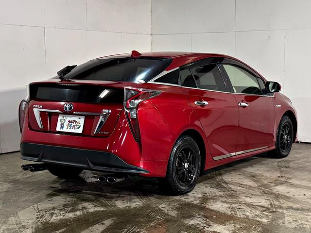 プリウス Ｓツーリングセレクション　インテリキー　地デジ　リアカメラ　ＬＥＤヘッドライト　セキュリティー　寒冷地仕様車　シートヒーター　オートエアコン　デュアルエアバッグ　ＥＳＣ　フルタイム４ＷＤ　メモリーナビゲーション　ＥＴＣ車載器（15枚目）