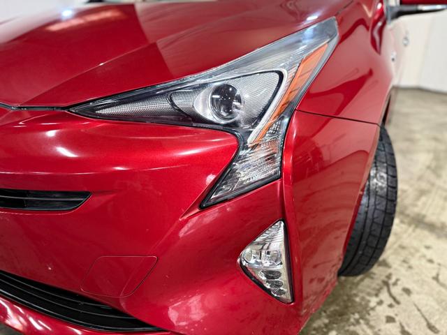 プリウス Ｓツーリングセレクション　インテリキー　地デジ　リアカメラ　ＬＥＤヘッドライト　セキュリティー　寒冷地仕様車　シートヒーター　オートエアコン　デュアルエアバッグ　ＥＳＣ　フルタイム４ＷＤ　メモリーナビゲーション　ＥＴＣ車載器（27枚目）