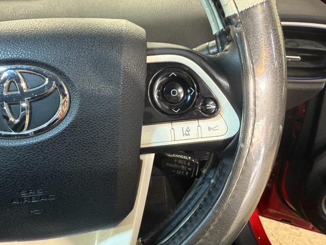 プリウス Ｓツーリングセレクション　インテリキー　地デジ　リアカメラ　ＬＥＤヘッドライト　セキュリティー　寒冷地仕様車　シートヒーター　オートエアコン　デュアルエアバッグ　ＥＳＣ　フルタイム４ＷＤ　メモリーナビゲーション　ＥＴＣ車載器（30枚目）