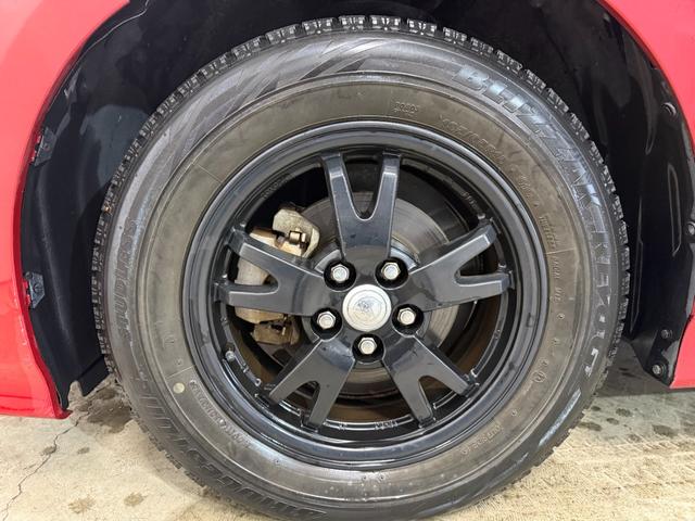 プリウス Ｓツーリングセレクション　インテリキー　地デジ　リアカメラ　ＬＥＤヘッドライト　セキュリティー　寒冷地仕様車　シートヒーター　オートエアコン　デュアルエアバッグ　ＥＳＣ　フルタイム４ＷＤ　メモリーナビゲーション　ＥＴＣ車載器（39枚目）