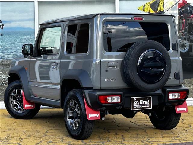 ジムニーシエラ ＪＣ　カロッツエリア９インチナビ　フルセグＴＶ　純正マッドガード　シートヒーター　アイドリングストップ　リアソナー　ＬＥＤヘッドライト　プッシュスタート　スマートキー（6枚目）