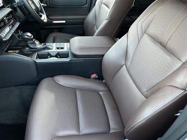 ランドクルーザー250 ZXファーストエディション JBLサウンドシステム 全方位カメラ フルセグTV モデリスタパッケージ 丸目LEDヘッドライト サンルーフ コーナーセンサー レザーシート1列目2列目シートヒーター&クーラー 前席パワーシート(20枚目)