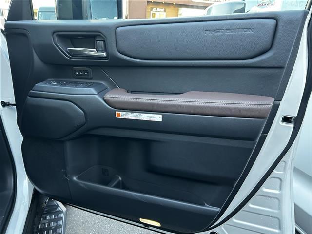 ランドクルーザー250 ZXファーストエディション JBLサウンドシステム 全方位カメラ フルセグTV モデリスタパッケージ 丸目LEDヘッドライト サンルーフ コーナーセンサー レザーシート1列目2列目シートヒーター&クーラー 前席パワーシート(36枚目)