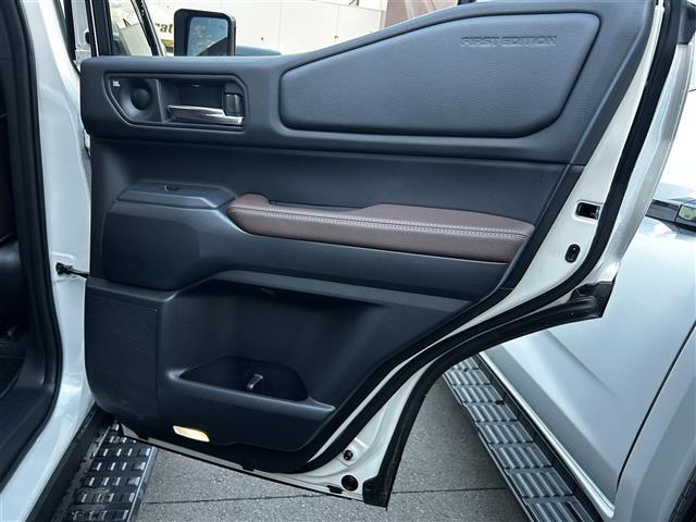 ランドクルーザー250 ZXファーストエディション JBLサウンドシステム 全方位カメラ フルセグTV モデリスタパッケージ 丸目LEDヘッドライト サンルーフ コーナーセンサー レザーシート1列目2列目シートヒーター&クーラー 前席パワーシート(37枚目)