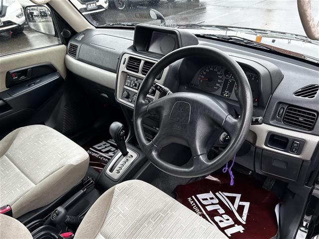 パジェロイオ パールパッケージ　ナビエディション　走行距離３６７００キロ　運転席助手席エアバック　純正アルミホイール　電動格納ドアミラー　オートエアコン　ＡＢＳ　背面タイヤ　社外ドライブレコーダー（16枚目）