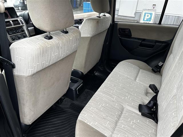 パジェロイオ パールパッケージ　ナビエディション　走行距離３６７００キロ　運転席助手席エアバック　純正アルミホイール　電動格納ドアミラー　オートエアコン　ＡＢＳ　背面タイヤ　社外ドライブレコーダー（22枚目）