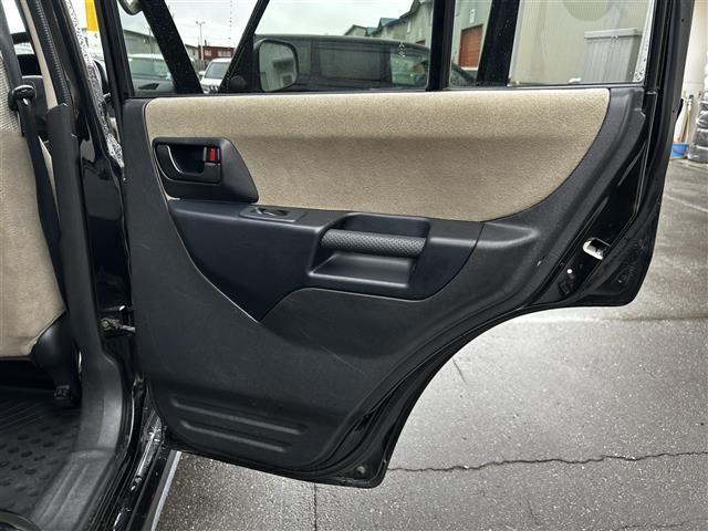 パジェロイオ パールパッケージ　ナビエディション　走行距離３６７００キロ　運転席助手席エアバック　純正アルミホイール　電動格納ドアミラー　オートエアコン　ＡＢＳ　背面タイヤ　社外ドライブレコーダー（31枚目）