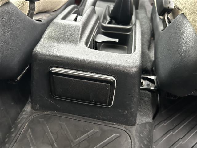 パジェロイオ パールパッケージ　ナビエディション　走行距離３６７００キロ　運転席助手席エアバック　純正アルミホイール　電動格納ドアミラー　オートエアコン　ＡＢＳ　背面タイヤ　社外ドライブレコーダー（36枚目）