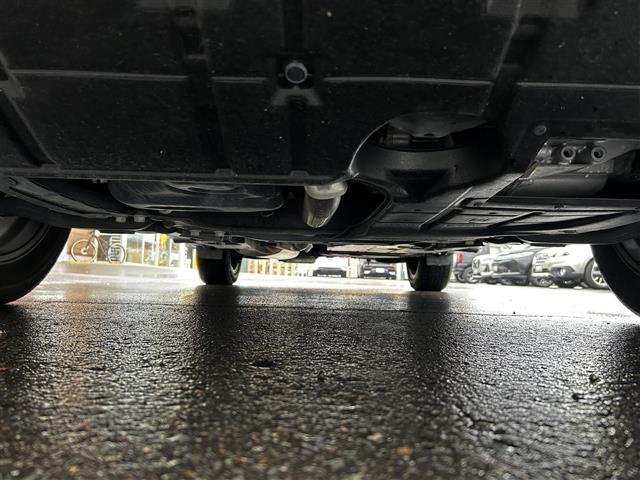 ハリアーハイブリッド プログレス　メタル　アンド　レザーパッケージ　ＪＢＬサウンドシステム　全方位カメラ　フルセグＴＶ　サンルーフ　コーナーセンサー　パワーバックドア　レザーシート　前席パワーシート　前席シートヒーター＆クーラー　ドライブレコーダー　ＥＴＣ２．０（40枚目）