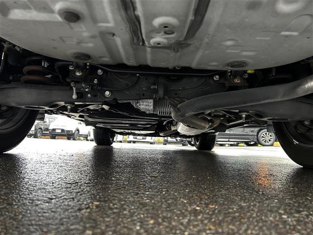 ハリアーハイブリッド プログレス　メタル　アンド　レザーパッケージ　ＪＢＬサウンドシステム　全方位カメラ　フルセグＴＶ　サンルーフ　コーナーセンサー　パワーバックドア　レザーシート　前席パワーシート　前席シートヒーター＆クーラー　ドライブレコーダー　ＥＴＣ２．０（41枚目）