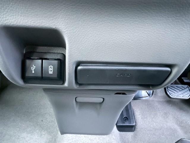 エブリイ ジョインターボ　１４ＡＷ　エクストリームＪ　ＸＪ０４　マックトレックエクストリームＲ／Ｔ　タナベ　リフトアップキット　ジムリイ　フェイスチェンジキット　ＪＩＶＥＲＹエンブレム　ナチュラルウッドハンドル　オートライト（7枚目）