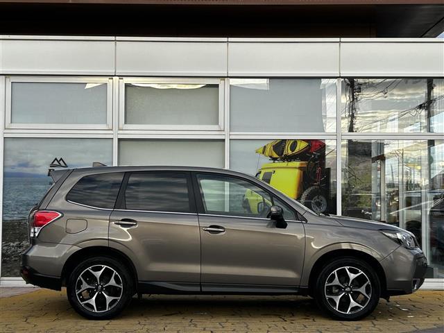 フォレスター S-リミテッド ブラウンレザーセレクション ワンオーナー 特別仕様車ブラウンレザーセレクション 純正ナビ フルセグTV バックカメラ レザーシート 前席パワーシート 全席シートヒーター ステアリングヒーター パドルシフト CURTヒッチメンバー(4枚目)