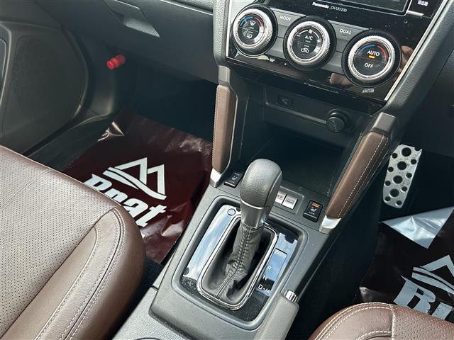 フォレスター S-リミテッド ブラウンレザーセレクション ワンオーナー 特別仕様車ブラウンレザーセレクション 純正ナビ フルセグTV バックカメラ レザーシート 前席パワーシート 全席シートヒーター ステアリングヒーター パドルシフト CURTヒッチメンバー(15枚目)
