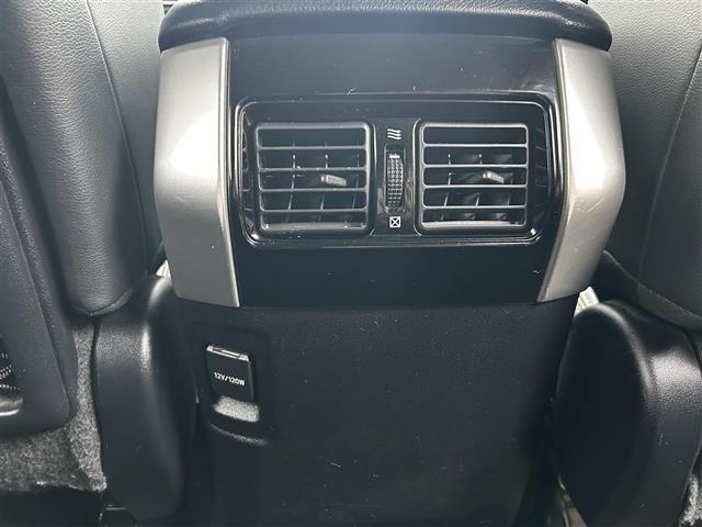 ランドクルーザープラド TX Lパッケージ 純正9インチナビ バックカメラ フルセグTV モデリスタエアロ レザーシート 前席パワーシート 前席シートヒーター&クーラー 電動格納サードシート LEDヘッドライト プッシュスタート スマートキー(37枚目)