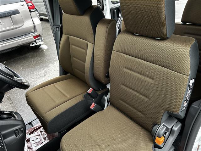 Ｎ－ＶＡＮ ファン　スタイル＋ネイチャー　特別仕様車　ナビ取付スペシャルパッケージ　充電用ＵＳＢジャック　フロントシートアームレスト　ヒーテッドドアミラー　プッシュスタート　スマートキー　ＬＥＤヘッドライト（24枚目）