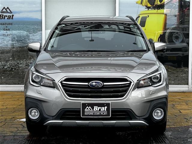 純正８インチナビ　フルセグＴＶ　フロント、左サイド、バックカメラ　黒革シート　全席シートヒーター　前席パワーシート　ドライブレコーダー　ＬＥＤヘッドライト　パワーバックドア　コーナーセンサー　ＥＴＣ